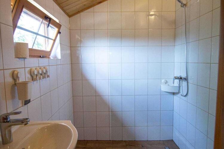 Comfortable Bungalow With A Covered Terrace, For 6 People, Мендзыздрое Экстерьер фото